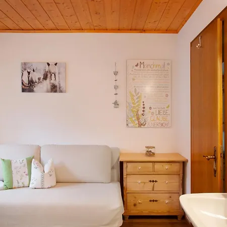 Haus Bergfrieden アパート