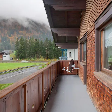 Апартаменты Haus Bergfrieden *